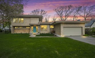 87 Ravinoaks Ln in Highland Park, IL, but J. Marion Gutnayer